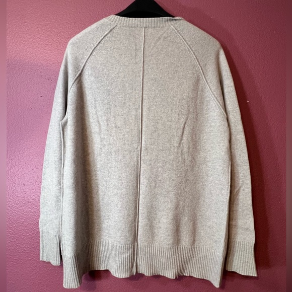 INTERMIX | 100% cashmere v-neck grey sweater long sleeve - Picture 4 of 4